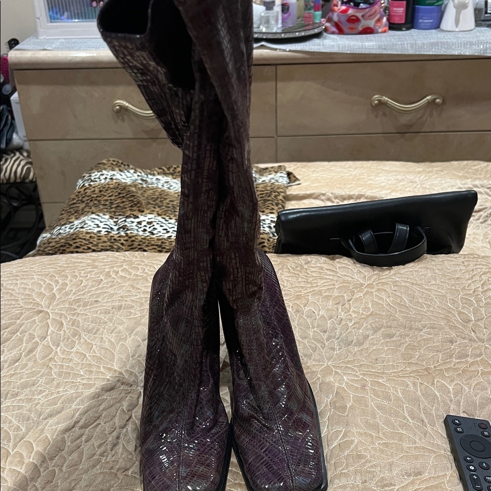 Stylish Brownish gray with light purple stretch tall boots